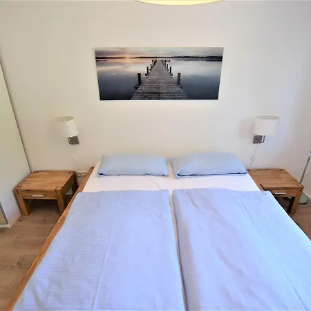 Reiherstieg Pier 10 * Hohwacht